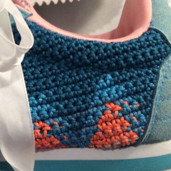 Poppy Woman’s 7 Hand-Crocheted Turquoise & Orange Satin Lace-Up Sneakers Shoes - Picture 9 of 13